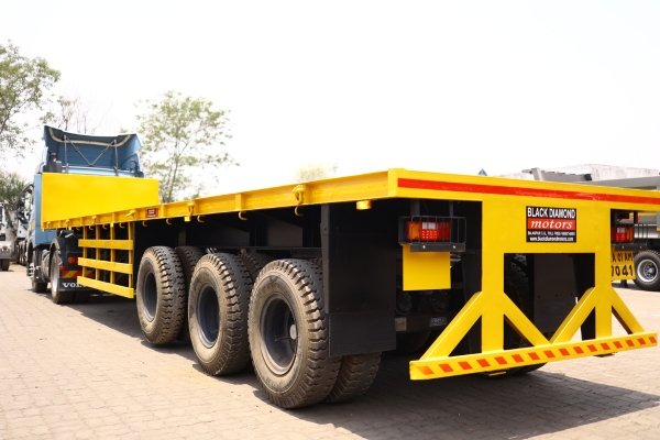 FLATBED TRAILER